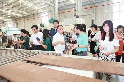 清潔空氣全線水性漆，百項技改曲美家具先行——涂料制造邁向綠色新紀元