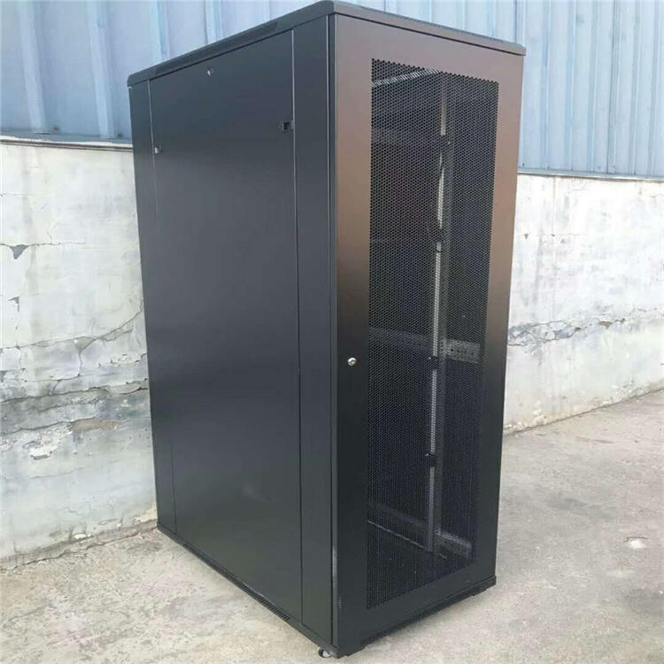 鑫飛凱機柜 打造現代數據中心的核心基石
